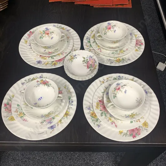 Royal Doulton Arcadia 4 place setting dinnerset