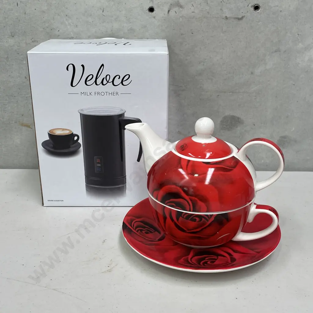 Veloce Milk Frother (new in box) with 4 piece rose T-4-1 set Image 1++