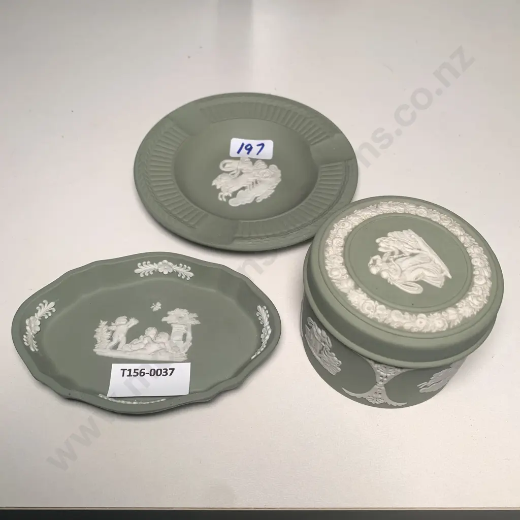 Assorted Wedgwood Green Jasper ware items Image 1++