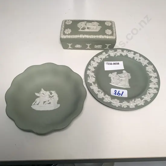 Assorted Wedgwood Green Jasper ware items