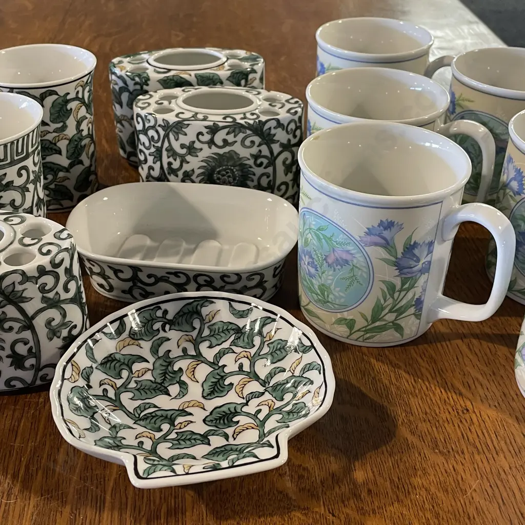 Assortment of Decorative Chinese ornaments, mugs, cups, soup dish etc Image 1++