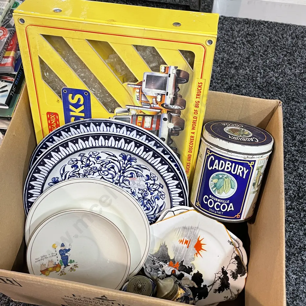 Box of Assorted ceramics etc Image 1++