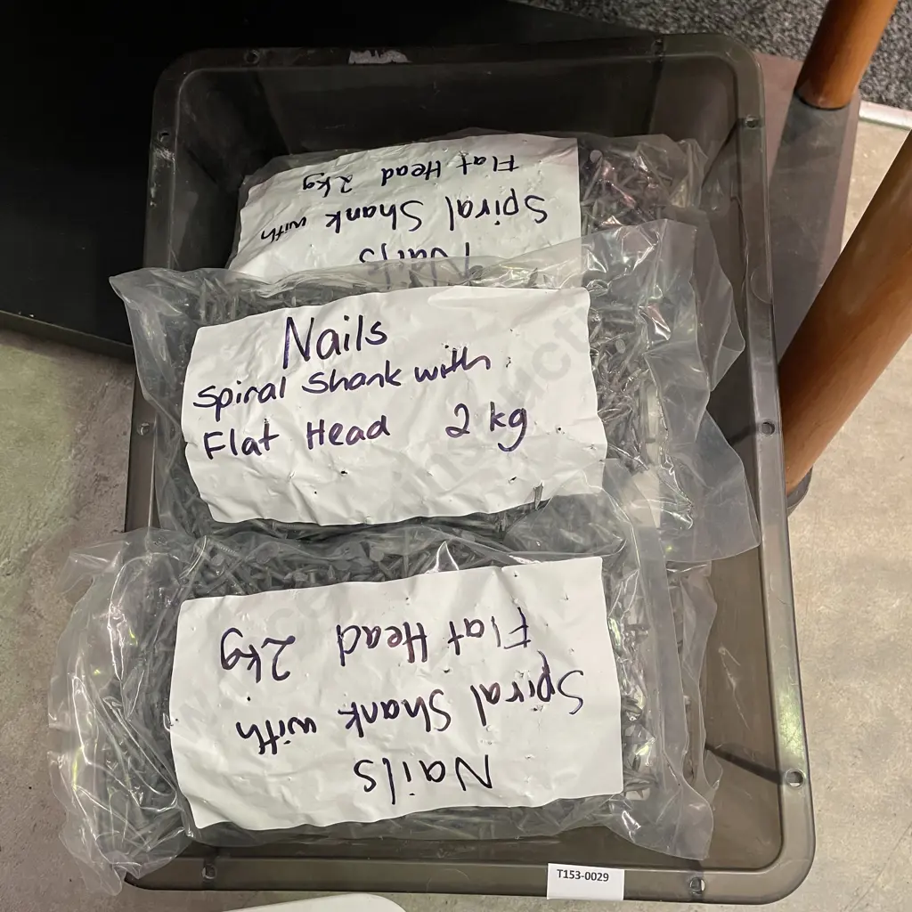 16 KG (8 x 2kg bags) Nails. Spiral Shank with flat head Image 1++