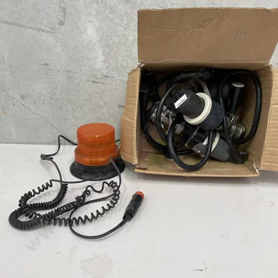 Bronco's Keg Pumps with Car Roof Light