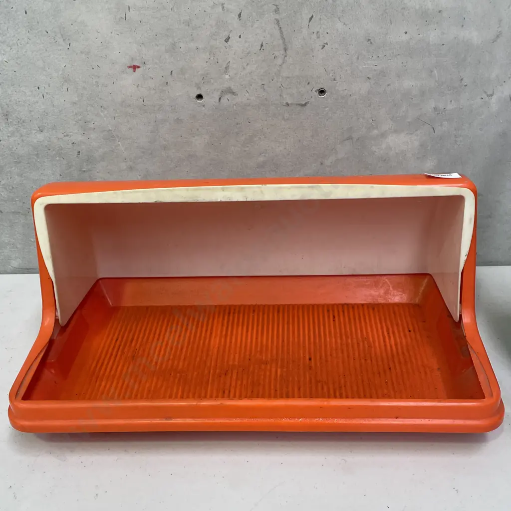 Vintage Retro Bread Bin Image 1++