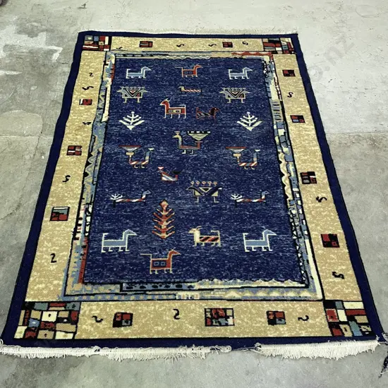 Floor Rug. Aztec theme (af on edges). 1.6m x 1.2m