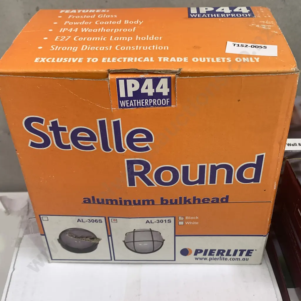 4 x As New 3 Pk Solar Wall and Fence Light - 10 Lumen, with Mecator Torino-Plate Suspension Light and Bulkhead Light Image 1++