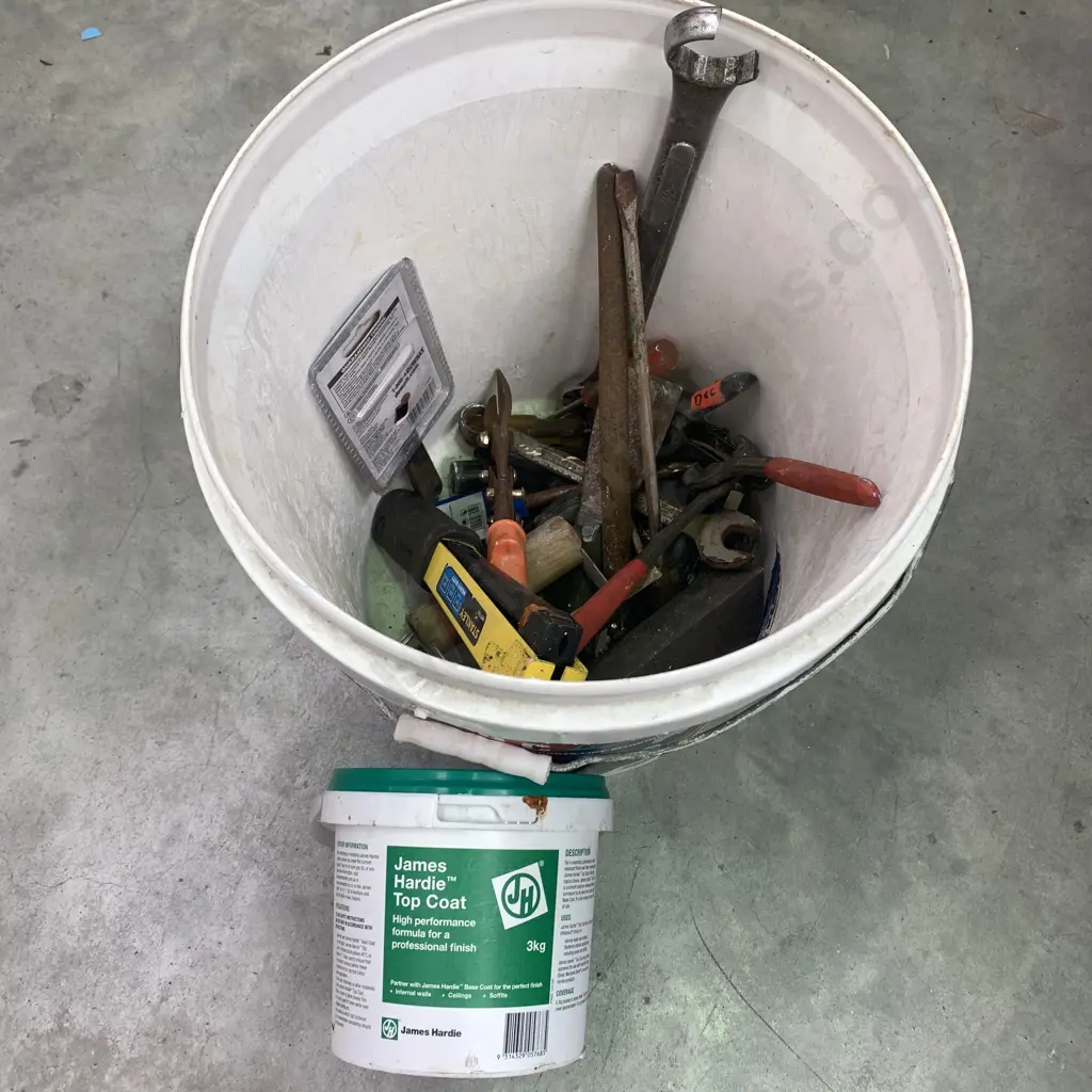 Bucket of Hand Tools plus James Hardie Topcoat 3kg Image 1++