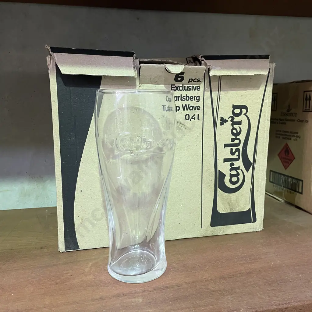 Boxed Set of Carlsberg Beer Glasses H18cm Image 1++