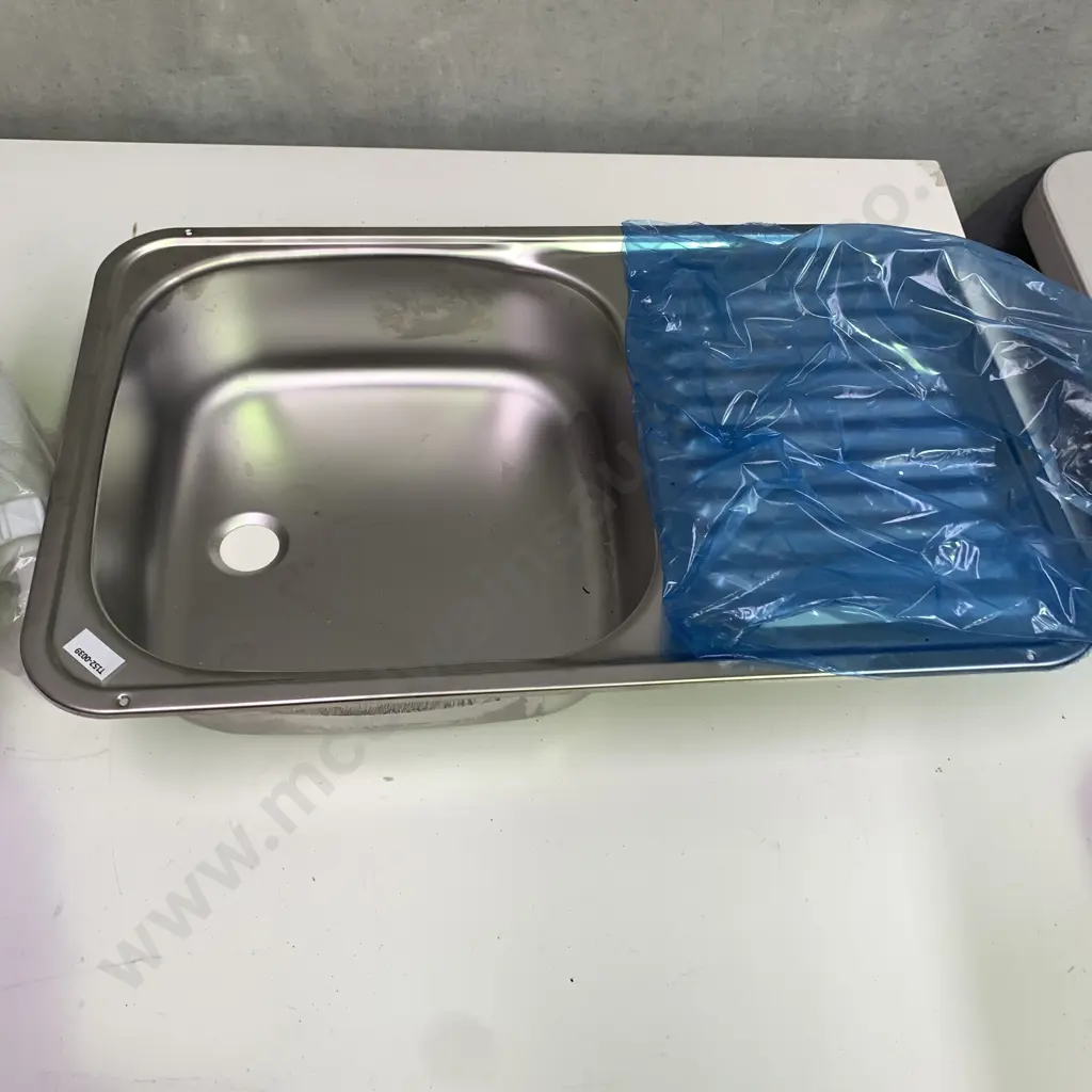 Stainless Steel Bench Sink with Assorted Piping, drains etc Image 1++