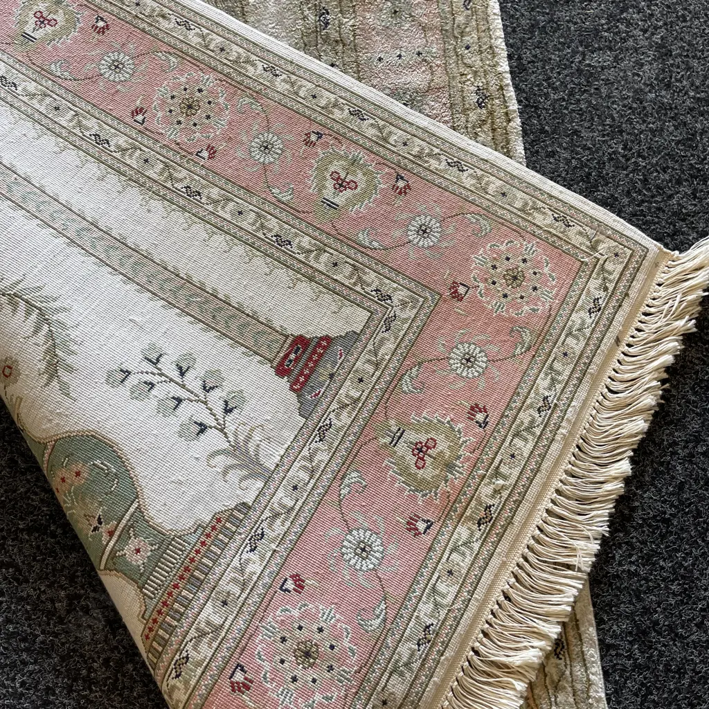 Stunning Hand Knotted Floor Rug. 160 x 92cm Image 1++