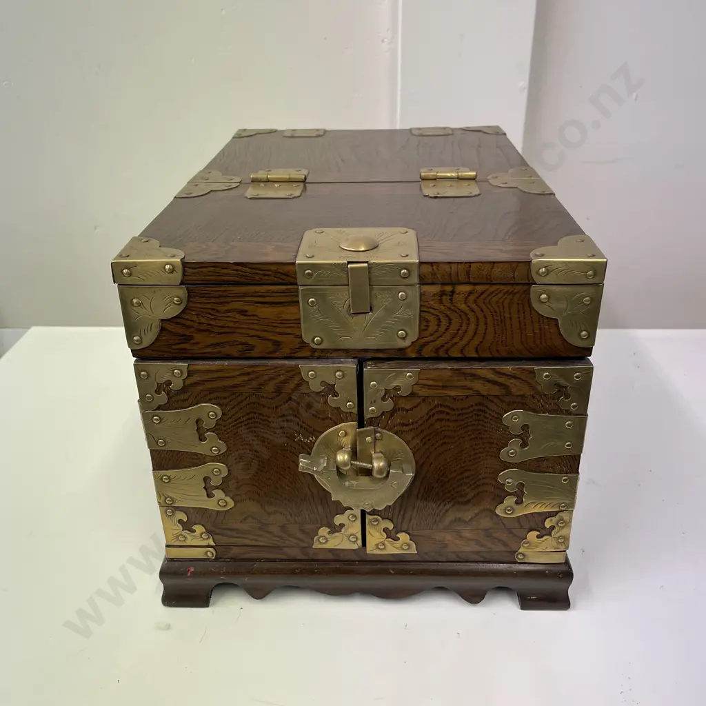 Stunning Antique Oak & Brass Vanity/Jewellery Box With Fish Shape Lock, Fold Out Mirror, H23 W25 D36cm Image 1++