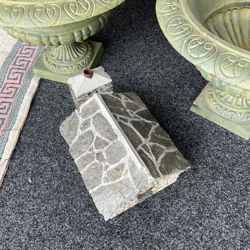 Cool Concrete and Slate House Image 1++