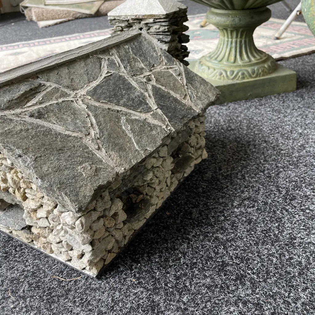 Cool Concrete and Slate House Image 1++