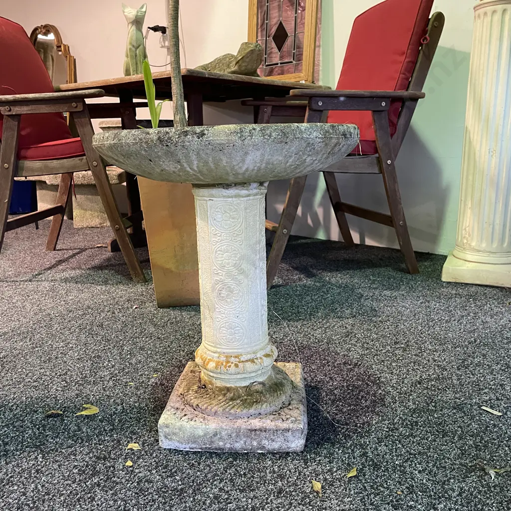 Concrete Bird Bath. Ornate Pillar. H53cm Dia 43cm Image 1++