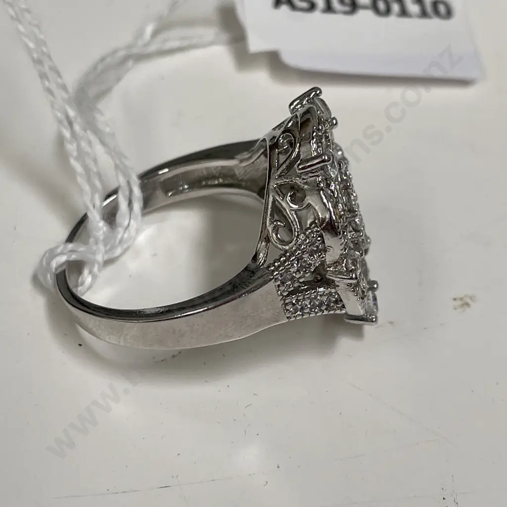 Sterling Silver Diamante large setting Dress Ring Image 1++