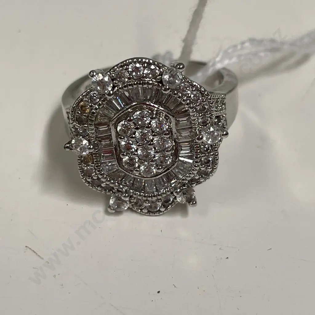Sterling Silver Diamante large setting Dress Ring Image 1++
