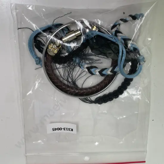 4 Bracelets