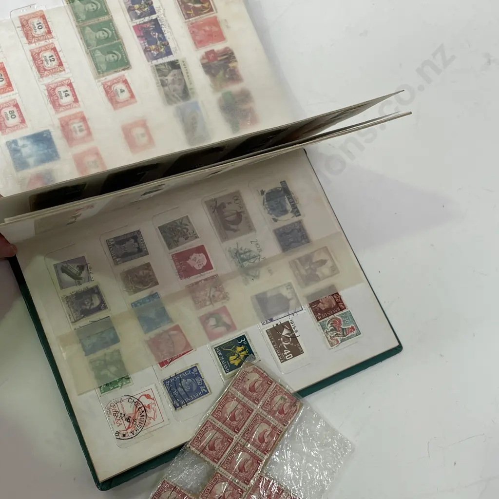 Vintage Stamp Album with assorted stamps Image 1++