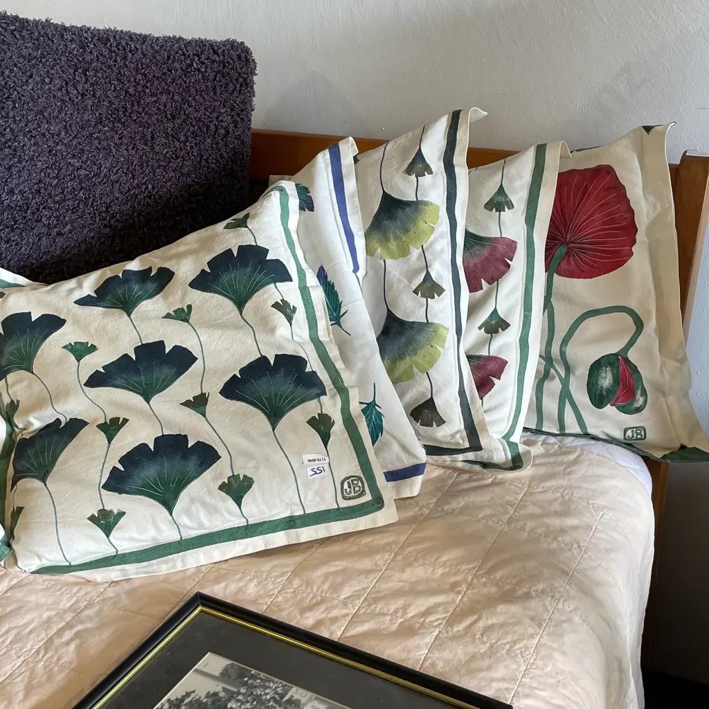 5 Designer Screen Printed Scatter Cushions Image 1++