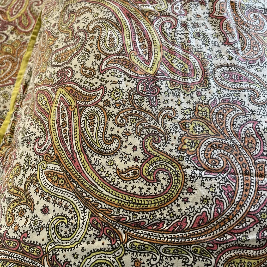 Funky Retro Double Sided Queen Duvet Cover with Matching Pillows Image 1++