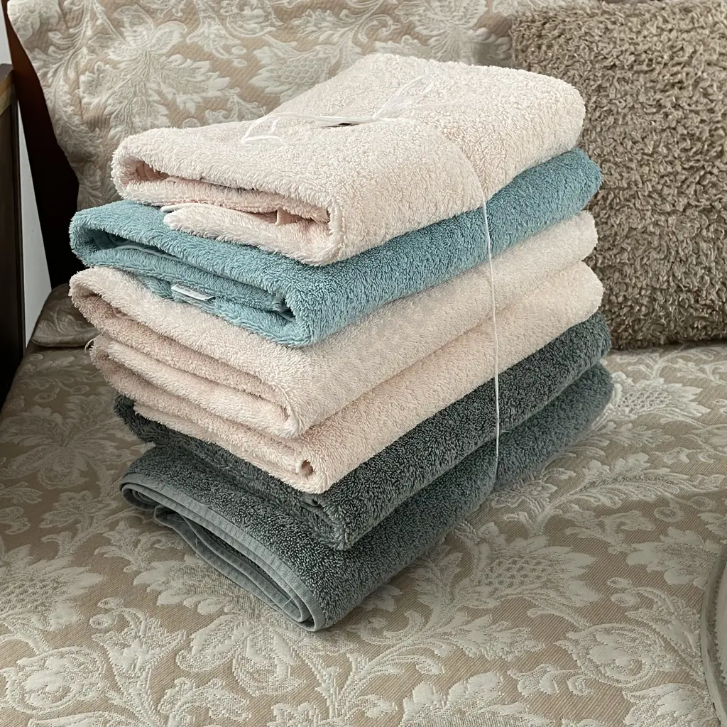 Assortment of Quality Towels Image 1++