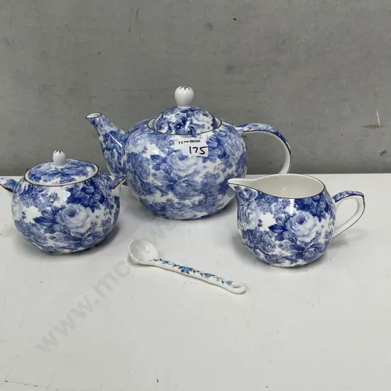 Maxwell Williams 4 Piece Tea Set, Antique Blue Pattern