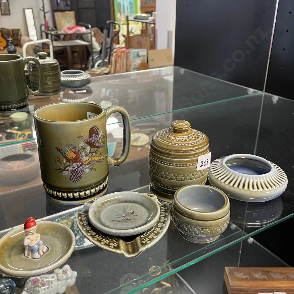 Assortment of Wade Irish Porcelain Image 1++