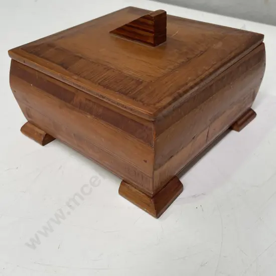 Vintage Art Deco Footed Box. 18 x 18cm H13cm