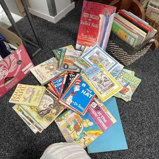 Assorted Vintage Childrens Books: Roald Dahl, Golden Books, Dr Seuss, Lynley Dodd etc