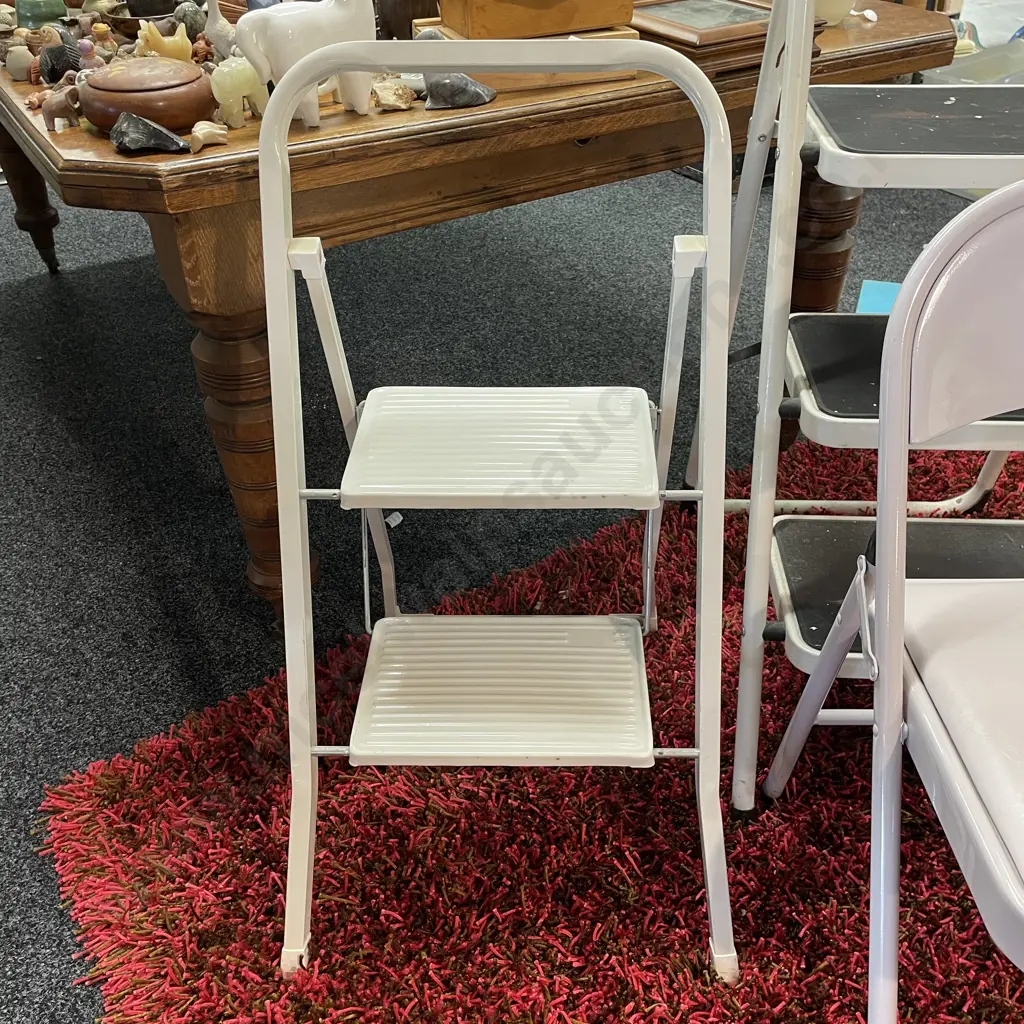 2 Step White Folding Step Ladder Image 1++