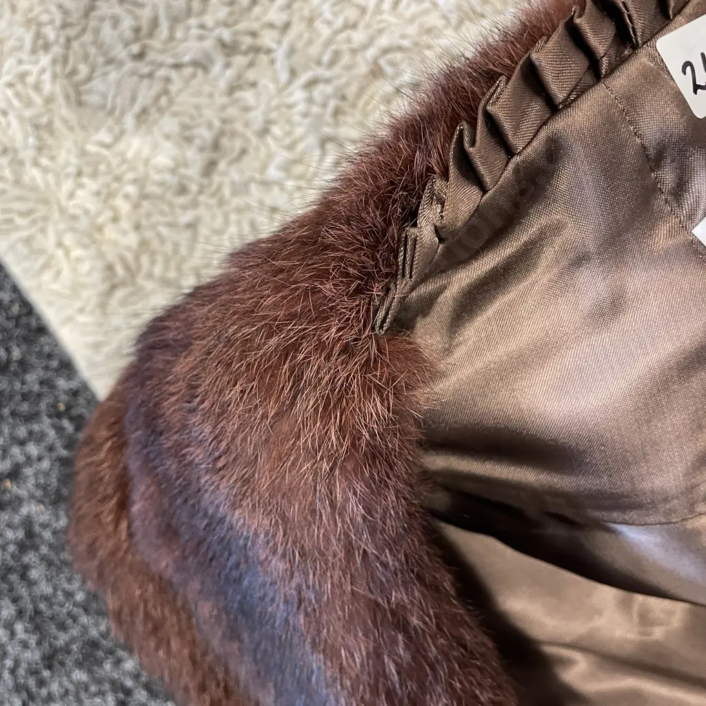 Silk Lined Fur Stole Image 1++