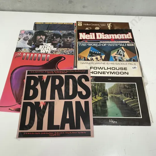Assorted LP's including the Byrds, Bob Dylan, Hollies, The Shadows etc