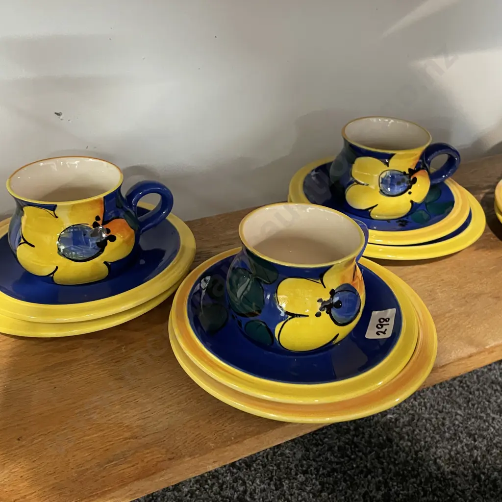 6 x Handpainted Sunnyvale NZ Pottery Trios Image 1++