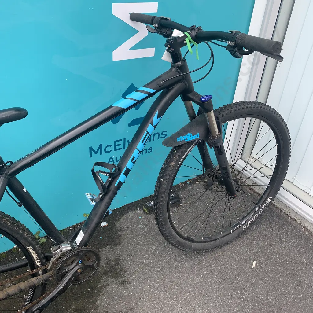 Trek Excaliber-7 Mountain Bike size 19.5 Image 1++