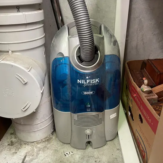Nilfisk Sprint Plus 1600W Vacuum Cleaner