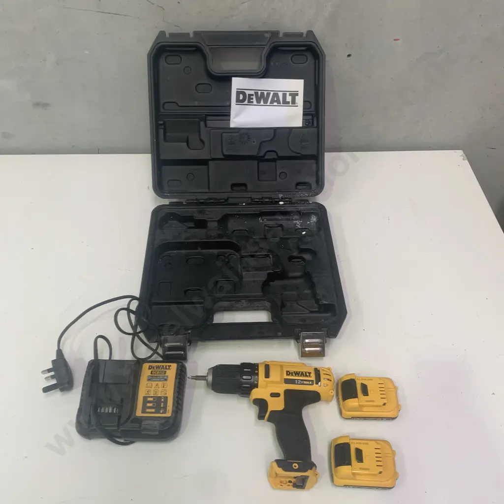 Dewalt 12V Cordless Adjustable Clutch Drill Driver in Case Model DCD710, with 2 batteriers and charger Image 1++