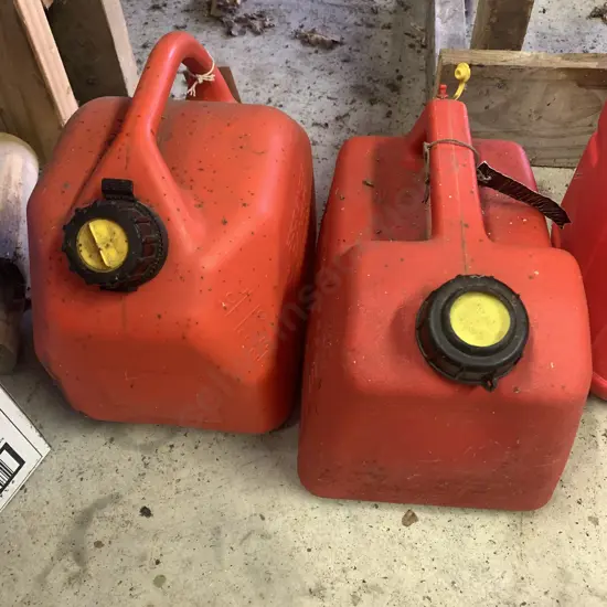 2 x 10L petrol Cannisters