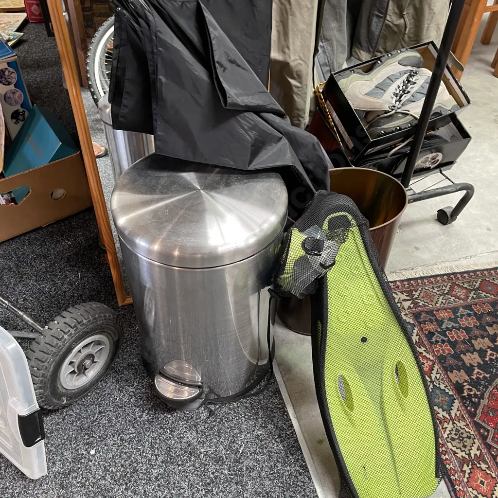 Assorted items including stainless bin, mirror etc Image 1++