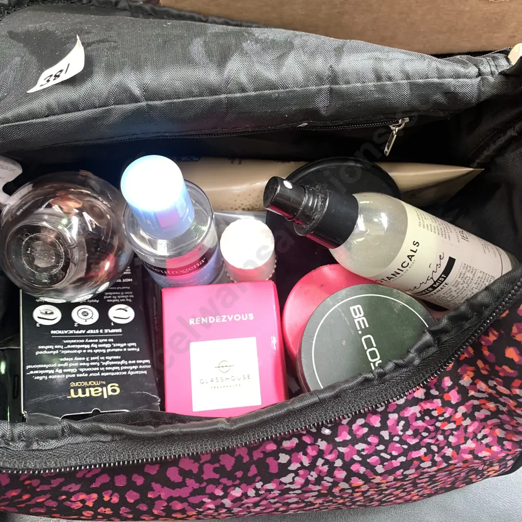Kas Sponge Bag with assorted Makeup etc Image 1++