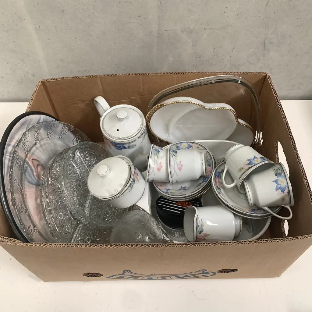 Box of assorted China, Glassware and Porcelain Kitchen Items Image 1++