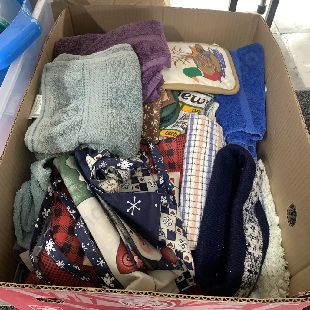 Assorted Linen Image 1++