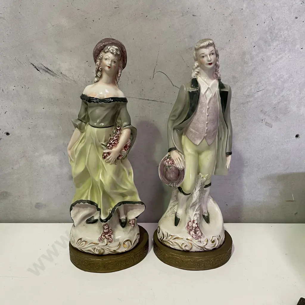Magnificent Pair of Statue Lady and Man Figurines with Capital Mould Casting, New York on base. H45cm Image 1++