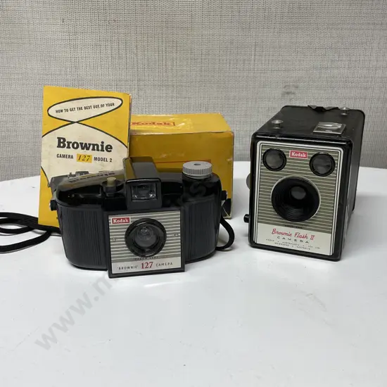 Vintage Kodak Brownie Flash II Camera with Kodak Brownie 127 Camera in box with manual