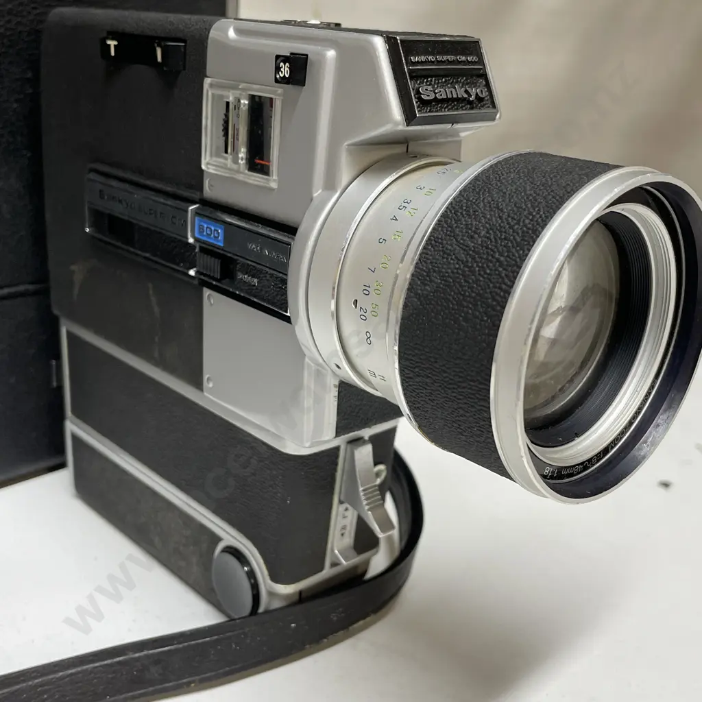 Vintage Sankyo Super CM-600 Super 8 Camera. With Case and Manual Image 1++