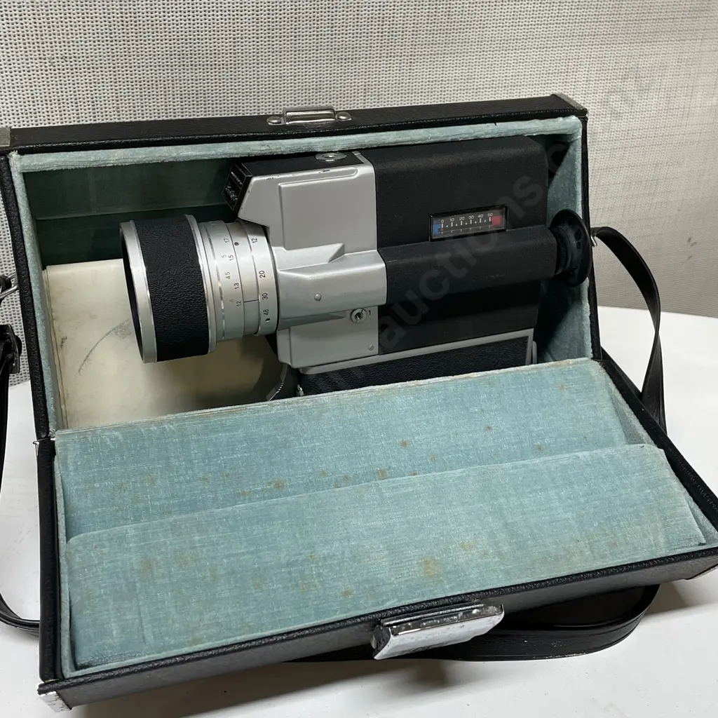 Vintage Sankyo Super CM-600 Super 8 Camera. With Case and Manual Image 1++