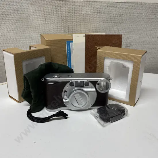 Vintage Minolta Prod 20's Camera. No. 37308. With box and manual etc