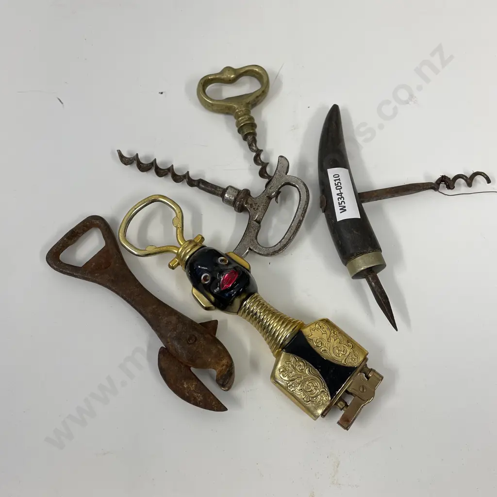Assorted Vintage Cork Screws, bottle openers etc - one with a lighter on the end Image 1++