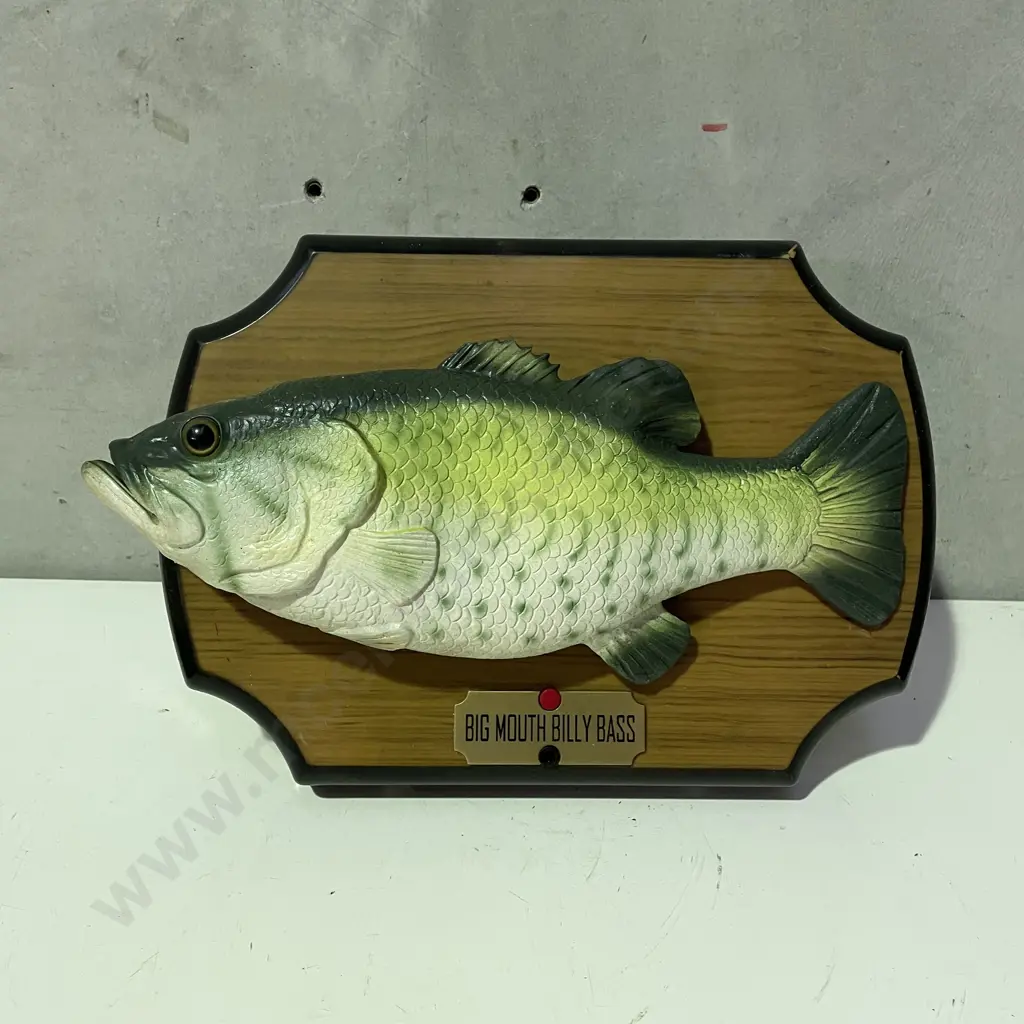 Vintage Retro "Talking" Big Mouth Billy Bass Fish on Plinth Stand Image 1++