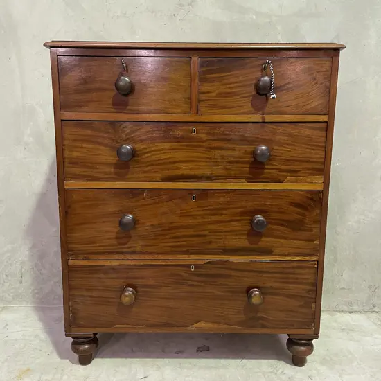 Stunning Antique Flamed Mahogany Victorian 5 Drawer Chest. H116 W95 D50cm